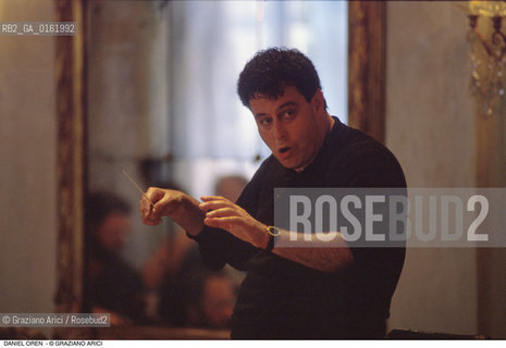 Caption: Nome: .OREN DANIEL.Descrizione: .MUSICA CLASSICA DIRETTORE DORCHESTRA/DIRIGE NELLE SALE APOLLINEE DEL TEATRO LA FENICE.Credit: ©Graziano Arici/Rosebud2 / Costo: .A.Nazione: .ISRAELE.Cittˆ: ..Data: .1991