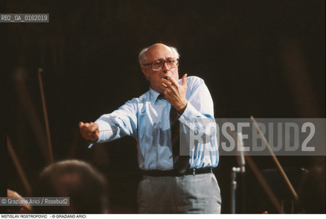 Caption: Nome: .ROSTROPOVIC MSTISLAV.Descrizione: .MUSICA CLASSICA DIRETTORE DORCHESTRA VIOLONCELLISAT/DIRIGE.Credit: ©Graziano Arici/Rosebud2 / Costo: .A.Nazione: .RUSSIA.Cittˆ: ..Data: .1994