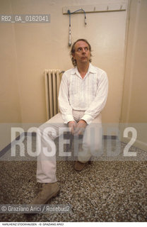 Caption: Nome: .STOCKHAUSEN KARLHEINZ.Descrizione: .MUSICA CLASSICA ELETTRONICA COMPOSITORE CONTEMPORANEO/MICROFONO.Credit: ©Graziano Arici/Rosebud2 / Costo: .A.Nazione: .GERMANIA.Cittˆ: ..Data: .1995