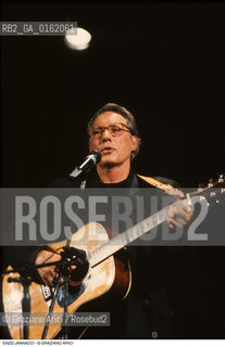 Caption: Nome: .JANNACCI ENZO.Descrizione: .MUSICA POP CANTAUTORE/ALLA CHITARRA.Credit: ©Graziano Arici/Rosebud2 / Costo: .A.Nazione: .ITALIA.Cittˆ: ..Data: .1996