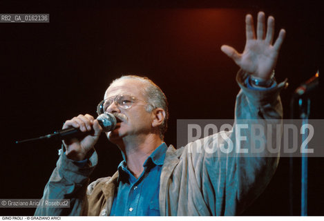 Caption: Nome: .PAOLI GINO.Descrizione: .MUSICA POP CANTAUTORE.Credit: ©Graziano Arici/Rosebud2 / Costo: .A.Nazione: .ITALIA.Cittˆ: ..Data: .1996