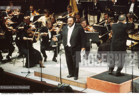 Caption: Nome: .PAVAROTTI LUCIANO.Descrizione: .MUSICA CLASSICA CANTANTE LIRICO TENORE/CON ORCHESTRA.Credit: ©Graziano Arici/Rosebud2 / Costo: .A.Nazione: .ITALIA.Cittˆ: ..Data: .1994
