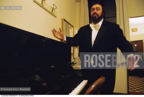 Caption: Nome: .PAVAROTTI LUCIANO.Descrizione: .MUSICA CLASSICA CANTANTE LIRICO TENORE/PIANOFORTE.Credit: ©Graziano Arici/Rosebud2 / Costo: .A.Nazione: .ITALIA.Cittˆ: ..Data: .1993