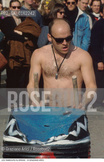 Caption: Nome: .LES TAMBOURS DU BRONX.Descrizione: .MUSICA PERCUSSIONI/BIDONE.Credit: ©Graziano Arici/Rosebud2 / Costo: .A.Nazione: .FRANCIA.Cittˆ: ..Data: .1996