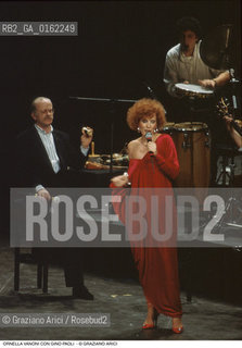 Caption: Nome: .VANONI ORNELLA.Descrizione: .MUSICA POP CANTANTE/CON IL CANTAUTORE GINO PAOLI.Credit: ©Graziano Arici/Rosebud2 / Costo: .A.Nazione: .ITALIA.Cittˆ: ..Data: .1993