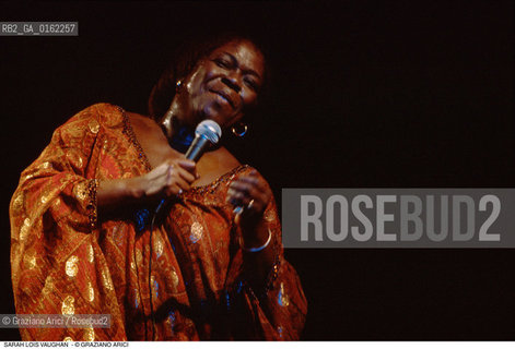 Caption: Nome: .VAUGHAN SARAH LOIS.Descrizione: .MUSICA JAZZ POP CANTANTE.Credit: ©Graziano Arici/Rosebud2 / Costo: .A.Nazione: .USA.Cittˆ: ..Data: .1994