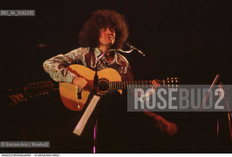 Caption: Nome: .BRANDUARDI ANGELO.Descrizione: .MUSICA POP CANTAUTORE/ALLA CHITARRA.Credit: ©Graziano Arici/Rosebud2 / Costo: .A.Nazione: .ITALIA.Cittˆ: ..Data: .1988