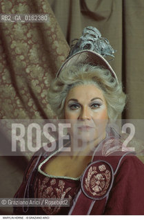 Caption: Nome: .HORNE MARILYN.Descrizione: .MUSICA CLASSICA CANTANTE LIRICA MEZZOSOPRANO/CON UN COSTUME DI SCENA/CAPPELLO.Credit: ©Graziano Arici/Rosebud2 / Costo: .A.Nazione: .USA.Cittˆ: ..Data: .1989