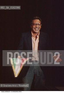 Caption: Nome: .JANNACCI ENZO.Descrizione: .MUSICA POP CANTAUTORE/BANDIERA.Credit: ©Graziano Arici/Rosebud2 / Costo: .A.Nazione: .ITALIA.Cittˆ: ..Data: .1996
