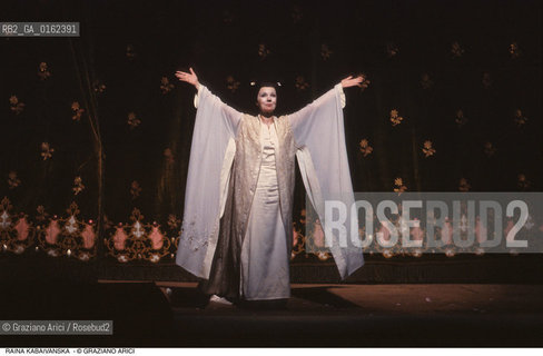 Caption: Nome: .KABAIVANSKA RAINA.Descrizione: .MUSICA CLASSICA CANTANTE LIRICA SOPRANO/DURANTE LOPERA LIRICA MADAME BUTTERFLY.Credit: ©Graziano Arici/Rosebud2 / Costo: .A.Nazione: .BULGARIA/ITALIA.Cittˆ: ..Data: .1988