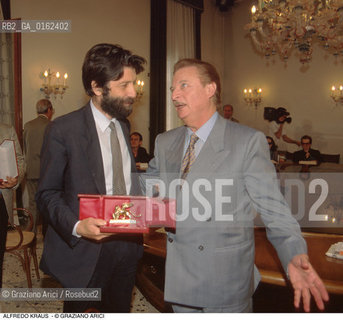Caption: Nome: .KRAUS ALFREDO.Descrizione: .MUSICA CLASSICA CANTANTE LIRICO TENORE CON MASSIMO CACCIARI.Credit: ©Graziano Arici/Rosebud2 / Costo: .A.Nazione: .SPAGNA.Cittˆ: ..Data: .1996