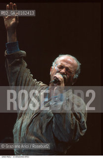 Caption: Nome: .PAOLI GINO.Descrizione: .MUSICA POP CANTAUTORE.Credit: ©Graziano Arici/Rosebud2 / Costo: .A.Nazione: .ITALIA.Cittˆ: ..Data: .1996