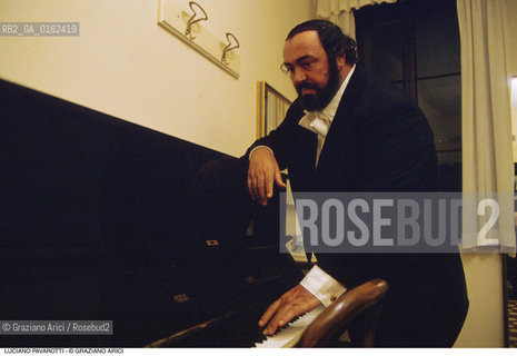 Caption: Nome: .PAVAROTTI LUCIANO.Descrizione: .MUSICA CLASSICA CANTANTE LIRICO TENORE/PIANOFORTE.Credit: ©Graziano Arici/Rosebud2 / Costo: .A.Nazione: .ITALIA.Cittˆ: ..Data: .1993
