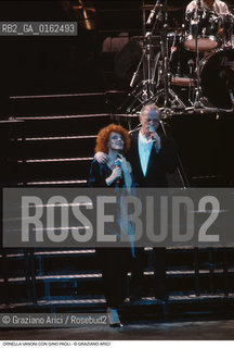Caption: Nome: .VANONI ORNELLA.Descrizione: .MUSICA POP CANTANTE/CON IL CANTAUTORE GINO PAOLI.Credit: ©Graziano Arici/Rosebud2 / Costo: .A.Nazione: .ITALIA.Cittˆ: ..Data: .1993