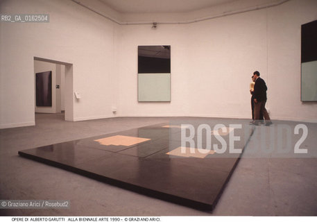 Localizzazione:.VENEZIA / CASTELLO.VENICE  / CASTELLO.Oggetto:.Soggetto:.XLIV ESPOSIZIONE INTERNAZIONALE DARTE LA BIENNALE DI VENEZIA / OPERE DI ALBERTO GARUTTI AL PADIGLIONE ITALIA.XLIV INTERNATIONAL ART EXHIBITION LA BIENNALE DI VENEZIA / WORKS BY ALBERTO GARUTTI AT THE ITALY PAVILION.Cronologia:.Definizione Culturale:.   Autore:.   Stile:.   Editori/Stampatori:.   Committenza:.Materia e Tecnica:.Collocazione:.Note:.BIENNALE ARTE.Riproduzione Fotografica:.©Graziano Arici/Rosebud2 Copyright: ©Graziano Arici/Rosebud2 /  .Data:.1990.Costo:.A.