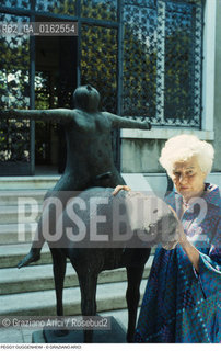 Caption: Nome:.GUGGENHEIM PEGGY.Descrizione: .ARTE COLLEZIONISTA / NELLA SUA CASA / CON CAVALLO.Credit: ©Graziano Arici/Rosebud2 / Costo: .A.Nazione: .USA.Cittˆ: ..Data: .1979