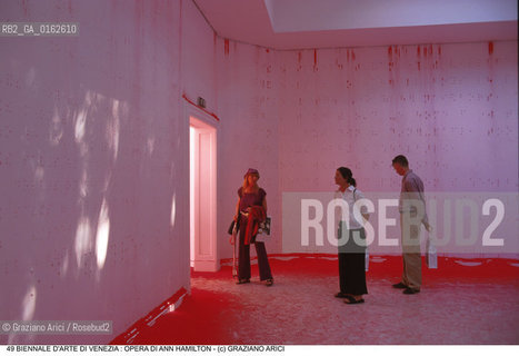 Nome:.HAMILTON ANN.Descrizione:.XLVIII ESPOSIZIONE INTERNAZIONALE DARTE LA BIENNALE DI VENEZIA / INSTALLAZIONE DI ANN HAMILTON / PADIGLIONE AMERICANO.XLVIII NTERNATIONAL ART EXHIBITION LA BIENNALE DI VENEZIA  /  WORK OF ANN HAMILTON  / AMERICAN PAVILION.Credit:.Graziano Arici/Rosebud2/.Costo:.A.Nazione:.USA.Cittˆ:.VENEZIA.VENICE.Data:.GIUGNO 1999