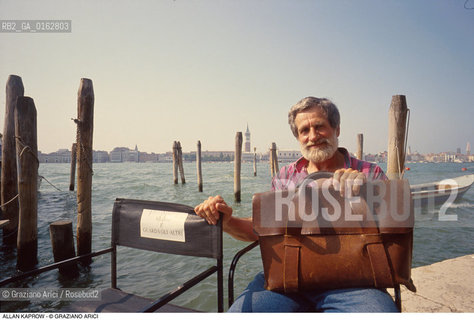 Caption: Nome: .KAPROW ALLAN.Descrizione: .ARTE BIENNALE FLUXUS VENEZIA.Credit: ©Graziano Arici/Rosebud2 / Costo: .A.Nazione: .USA.Cittˆ: ..Data: .1993
