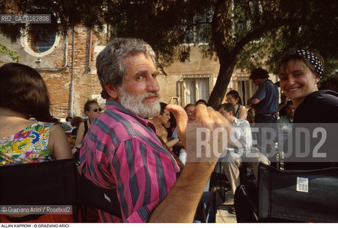 Caption: Nome: .KAPROW ALLAN.Descrizione: .ARTE BIENNALE FLUXUS VENEZIA.Credit: ©Graziano Arici/Rosebud2 / Costo: .A.Nazione: .USA.Cittˆ: ..Data: .1993