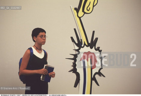 Localizzazione:.VENEZIA / CASTELLO.VENICE / CASTELLO.Oggetto:.Soggetto:.XLVII ESPOSIZIONE INTERNAZIONALE DARTE LA BIENNALE DI VENEZIA / OPERE DI ROY LICHTENSTEIN.XLVII INTERNATIONAL ART EXHIBITION LA BIENNALE DI VENEZIA  / WORKS BY ROY LICHTENSTEIN.Cronologia:.Definizione Culturale:.   Autore:.   Stile:.   Editori/Stampatori:.   Committenza:.Materia e Tecnica:.Collocazione:.Note:.BIENNALE ARTE.Riproduzione Fotografica:.©Graziano Arici/Rosebud2 Copyright: ©Graziano Arici/Rosebud2 /  .Data:.1997.Costo:.A.
