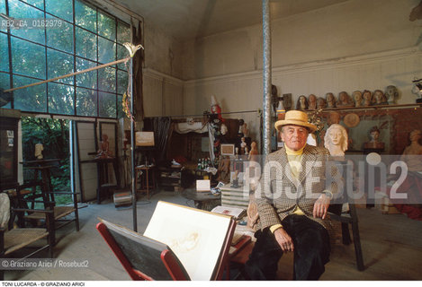 Caption: Nome: .LUCARDA TONI.Descrizione: .ARTE SCULTORE STUDIO.Credit: ©Graziano Arici/Rosebud2 / Costo: .A.Nazione: .ITALIA.Cittˆ: ..Data: .1990