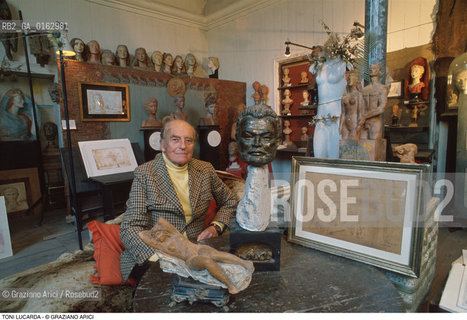 Caption: Nome: .LUCARDA TONI.Descrizione: .ARTE SCULTORE STUDIO.Credit: ©Graziano Arici/Rosebud2 / Costo: .A.Nazione: .ITALIA.Cittˆ: ..Data: .1990