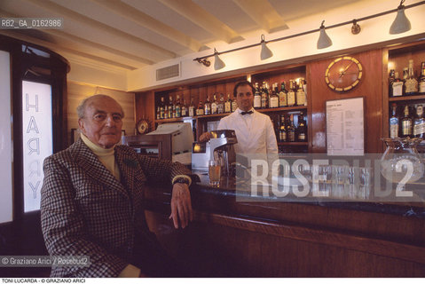 Caption: Nome: .LUCARDA TONI.Descrizione: .ARTE SCULTORE / HARRYS BAR.Credit: ©Graziano Arici/Rosebud2 / Costo: .A.Nazione: .ITALIA.Cittˆ: ..Data: .1990