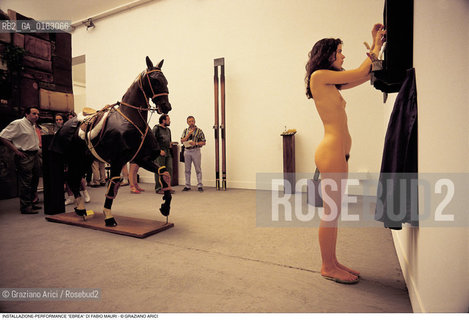 Caption: Localizzazione:.VENEZIA / CASTELLO.VENICE / CASTELLO.Oggetto:.Soggetto:.XLV ESPOSIZIONE INTERNAZIONALE DARTE LA BIENNALE DI VENEZIA /  LINSTALLAZIONE-PERFORMANCE EBREA DI FABIO MAURI / NUDO .XLV INTERNATIONAL ART EXHIBITION LA BIENNALE DI VENEZIA /  INSTALLATION-PERFORMANCE JEWESS  BY FABIO MAURI / NUDE.Cronologia:.Definizione Culturale:.   Autore:.   Stile:.   Editori/Stampatori:.   Committenza:.Materia e Tecnica:.Collocazione:.Note:.BIENNALE ARTE.Riproduzione Fotografica:.©Graziano Arici/Rosebud2 Copyright: ©Graziano Arici/Rosebud2 /  .Data:.1993.Costo:.A