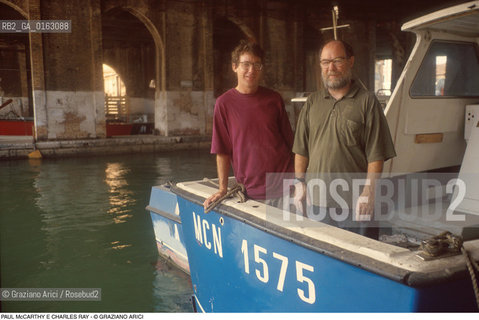 Caption: Nome: .McCARTHY PAUL.Descrizione: .ARTE BIENNALE CON CHARLES RAY IN BARCA.Credit: ©Graziano Arici/Rosebud2 / Costo: .A.Nazione: .USA.Cittˆ: ..Data: .1993
