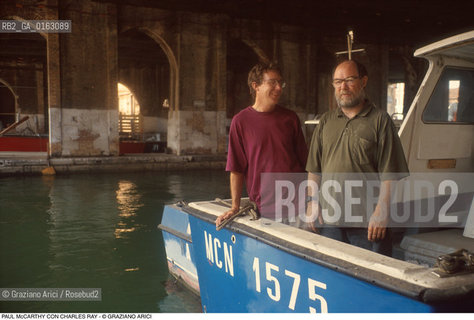 Caption: Nome: .McCARTHY PAUL.Descrizione: .ARTE BIENNALE CON CHARLES RAY IN BARCA.Credit: ©Graziano Arici/Rosebud2 / Costo: .A.Nazione: .USA.Cittˆ: ..Data: .1993