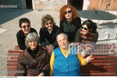 Caption: Nome: .GRUPPO MILLE (SALERNO MICHELA / TUSINI LUIGINA / PRETTO TIZIANA / JACCHINI ROBERTA).Descrizione: .ARTE ARTISTE DI STRADA.Credit: ©Graziano Arici/Rosebud2 / Costo: .A.Nazione: .ITALIA.Cittˆ: . .Data:.2000.