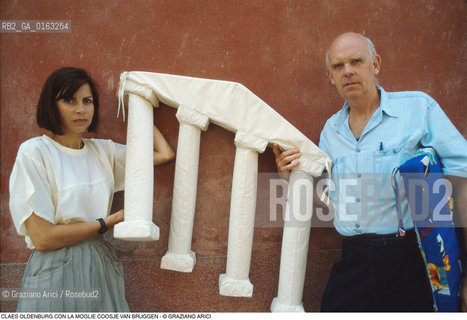 Caption: Nome: .OLDENBURG CLAES.Descrizione: .ARTE / CON LA MOGLIE COOSJE VAN BRUGGEN / COLONNA.Credit: ©Graziano Arici/Rosebud2 / Costo: .A.Nazione: .USA.Cittˆ: ..Data: .1984