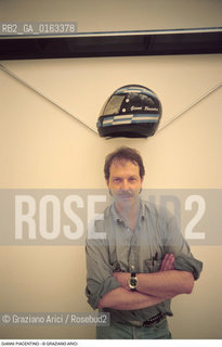 Caption: Nome: .PIACENTINO GIANNI.Descrizione: .ARTE / CASCO BIENNALE.Credit: ©Graziano Arici/Rosebud2 / Costo: .A.Nazione: .ITALIA.Cittˆ: ..Data: .1993