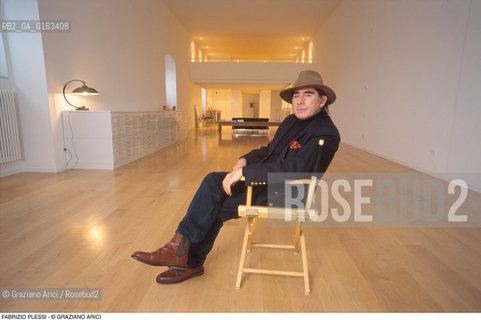 Caption: Nome: .PLESSI FABRIZIO.Descrizione: .ARTE VIDEO CAPPELLO  STUDIO.Credit: ©Graziano Arici/Rosebud2 / Costo: .A.Nazione: .ITALIA.Cittˆ: ..Data: .1995