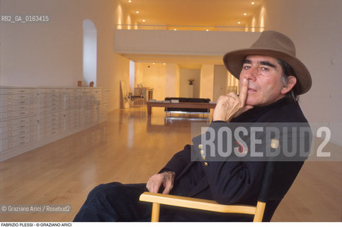 Caption: Nome: .PLESSI FABRIZIO.Descrizione: .ARTE VIDEO CAPPELLO  STUDIO.Credit: ©Graziano Arici/Rosebud2 / Costo: .A.Nazione: .ITALIA.Cittˆ: ..Data: .1995