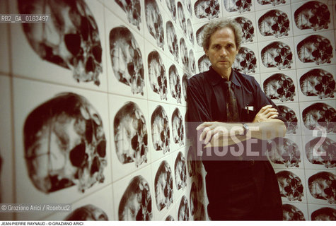 Caption: Nome: .RAYNAUD JEAN-PIERRE.Descrizione: .ARTE / CON TESCHIO.Credit: ©Graziano Arici/Rosebud2 / Costo: .A.Nazione: .FRANCIA .Cittˆ: ..Data: .1990