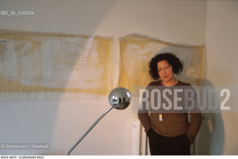 Caption: Nome: .SIEFF ANITA.Descrizione: .ARTE PITTRICE FOTOGRAFA.Credit: ©Graziano Arici/Rosebud2 / Costo: .A.Nazione: .ITALIA.Cittˆ: . .Data:.2000.