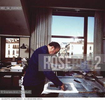 Nome: .SANTOMASO GIUSEPPE.Descrizione: .ARTE PITTORE NEL SUO STUDIO.Credit: ©Graziano Arici/Rosebud2 / Costo: .A.Nazione: .ITALIA.Cittˆ: .VENEZIA.Data: .1982.