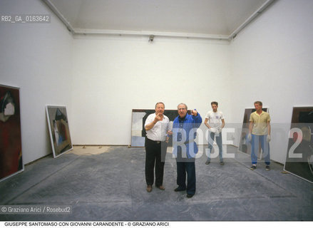 Nome: .SANTOMASO GIUSEPPE.Descrizione: .ARTE BIENNALE PITTORE CON GIOVANNI CARANDENTE.Credit: ©Graziano Arici/Rosebud2 / Costo: .A.Nazione: .ITALIA.Cittˆ: .VENEZIA.Data: .1988.