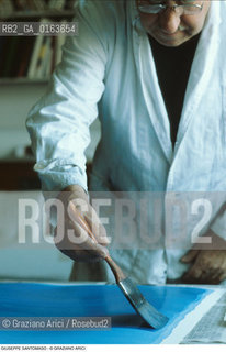 Caption: Nome: .SANTOMASO GIUSEPPE.Descrizione: .ARTE PITTORE NEL SUO STUDIO.Credit: ©Graziano Arici/Rosebud2 / Costo: .A.Nazione: .ITALIA.Cittˆ: ..Data: .1982
