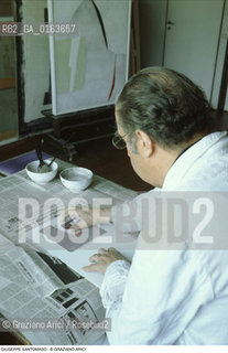 Caption: Nome: .SANTOMASO GIUSEPPE.Descrizione: .ARTE PITTORE NEL SUO STUDIO .Credit: ©Graziano Arici/Rosebud2 / Costo: .A.Nazione: .ITALIA.Cittˆ: ..Data: .1982