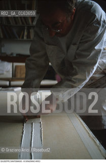 Caption: Nome: .SANTOMASO GIUSEPPE.Descrizione: .ARTE PITTORE NEL SUO STUDIO.Credit: ©Graziano Arici/Rosebud2 / Costo: .A.Nazione: .ITALIA.Cittˆ: ..Data: .1982