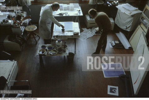 Caption: Nome: .SANTOMASO GIUSEPPE.Descrizione: .ARTE PITTORE NEL SUO STUDIO.Credit: ©Graziano Arici/Rosebud2 / Costo: .A.Nazione: .ITALIA.Cittˆ: ..Data: .1982