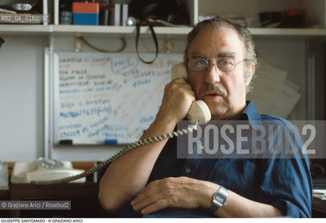 Caption: Nome: .SANTOMASO GIUSEPPE.Descrizione: .ARTE PITTORE NEL SUO STUDIO / TELEFONO.Credit: ©Graziano Arici/Rosebud2 / Costo: .A.Nazione: .ITALIA.Cittˆ: ..Data: .1982