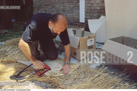 Caption: Nome: .STEFANOY GLIGOR.Descrizione: .ARTE.Credit: ©Graziano Arici/Rosebud2 / Costo: .A.Nazione: .BOSNIA.Cittˆ: ..Data: .1993