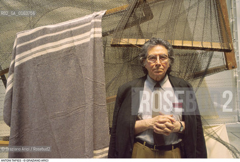 Caption: Nome: .TAPIES  ANTONI.Descrizione: .ARTE BIENNALE / LETTO.Credit: ©Graziano Arici/Rosebud2 / Costo: .A.Nazione: .SPAGNA.Cittˆ: ..Data: .1993