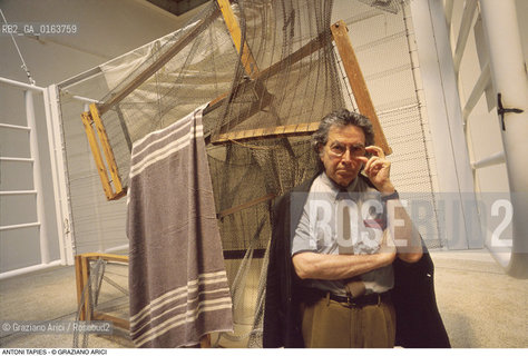 Caption: Nome: .TAPIES  ANTONI.Descrizione: .ARTE BIENNALE / LETTO.Credit: ©Graziano Arici/Rosebud2 / Costo: .A.Nazione: .SPAGNA.Cittˆ: ..Data: .1993