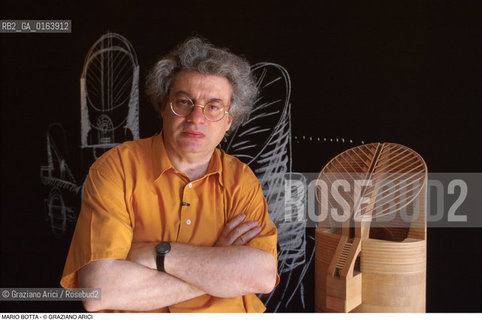 Caption: Nome: .BOTTA MARIO .Descrizione: .ARCHITETTURA ARCHITETTO/CON PLASTICO.Credit: ©Graziano Arici/Rosebud2 / Costo: .A.Nazione: .SVIZZERA.Cittˆ: ..Data: .1996