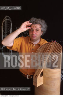 Caption: Nome: .BOTTA MARIO .Descrizione: .ARCHITETTURA ARCHITETTO/CON PLASTICO.Credit: ©Graziano Arici/Rosebud2 / Costo: .A.Nazione: .SVIZZERA.Cittˆ: ..Data: .1996
