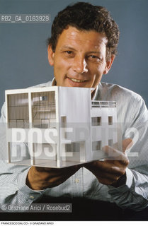 Caption: Nome: .DAL CO FRANCESCO.Descrizione: .ARCHITETTO STORICO DELLARCHITETTURA SAGGISTA/CON PLASTICO.Credit: ©Graziano Arici/Rosebud2 / Costo: .A.Nazione: .ITALIA.Cittˆ: ..Data: .1990